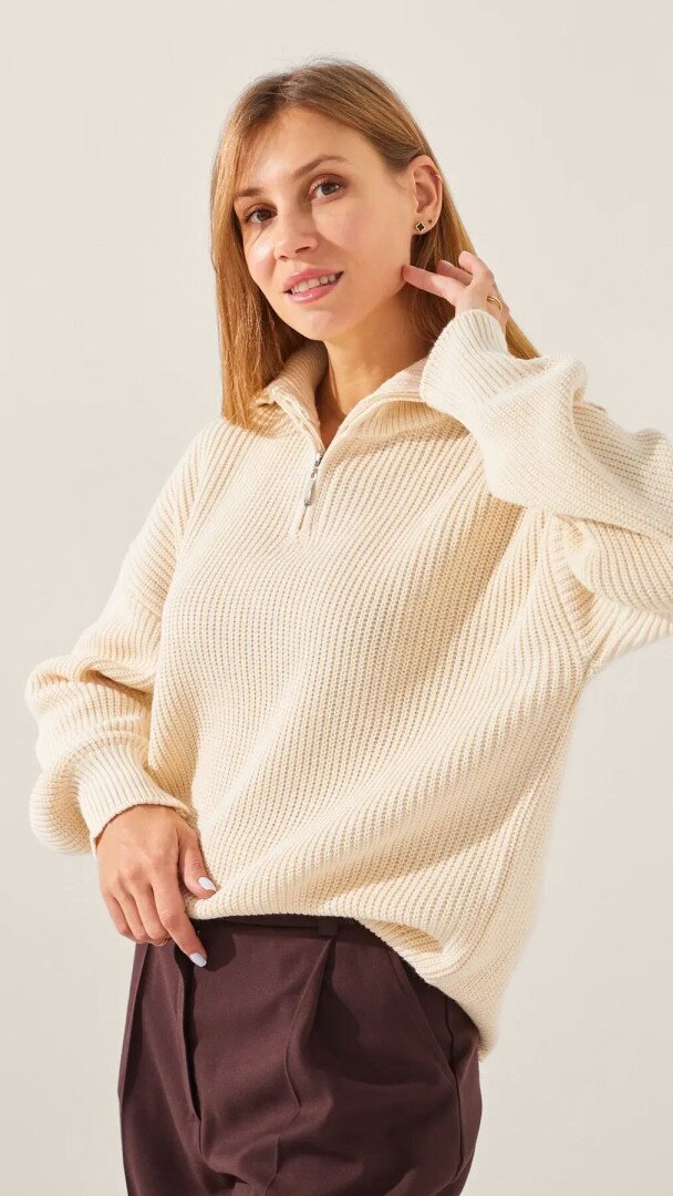 Джемпер однотонний жіночий LAWA WTC02455 L Молочний shop (2888000019738)  Фото №1