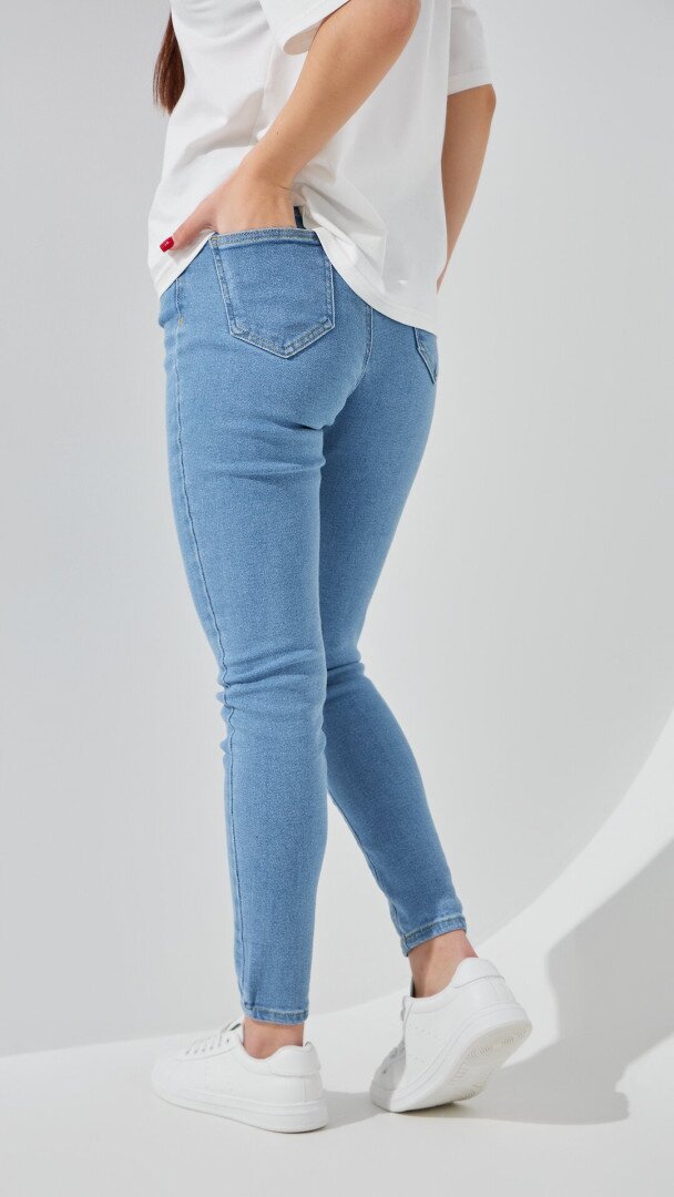 Джинси Slim Fit жіночі LAWA WBC02413 34 Світло-синій shop (2000999394256)  Фото №2