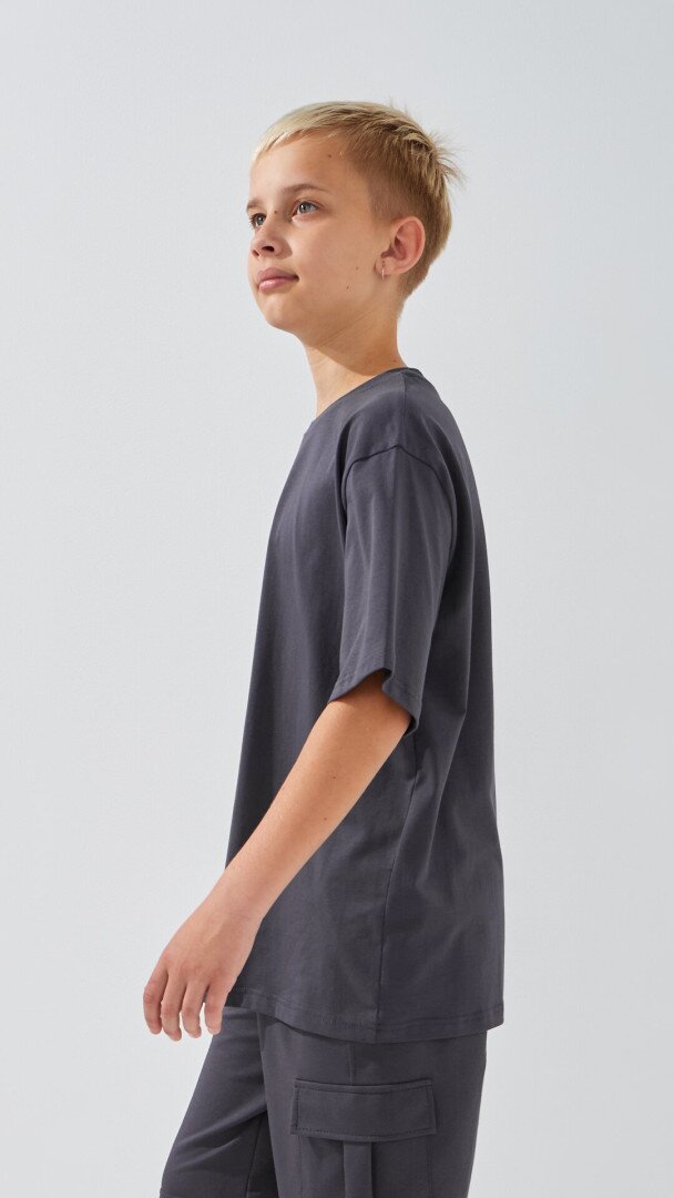 Футболка однотонна для хлопчика LAWA BBC02307 134 см Графітовий shop (2000999205019)  Фото №1