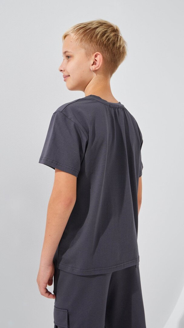 Футболка однотонна для хлопчика LAWA BBC02327 134 см Графітовий shop (2000999233043)  Фото №2