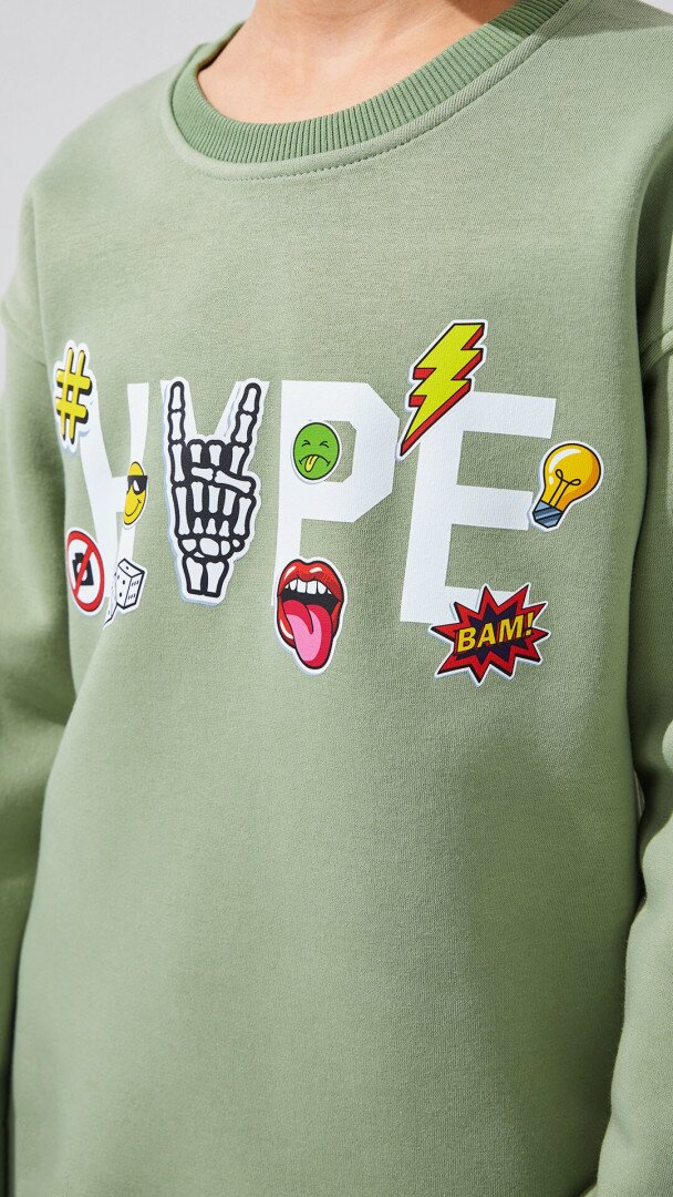 Світшот з принтом для хлопчика LAWA P-BB02332 134 см Оливковий shop (2888000025944)  Фото №2