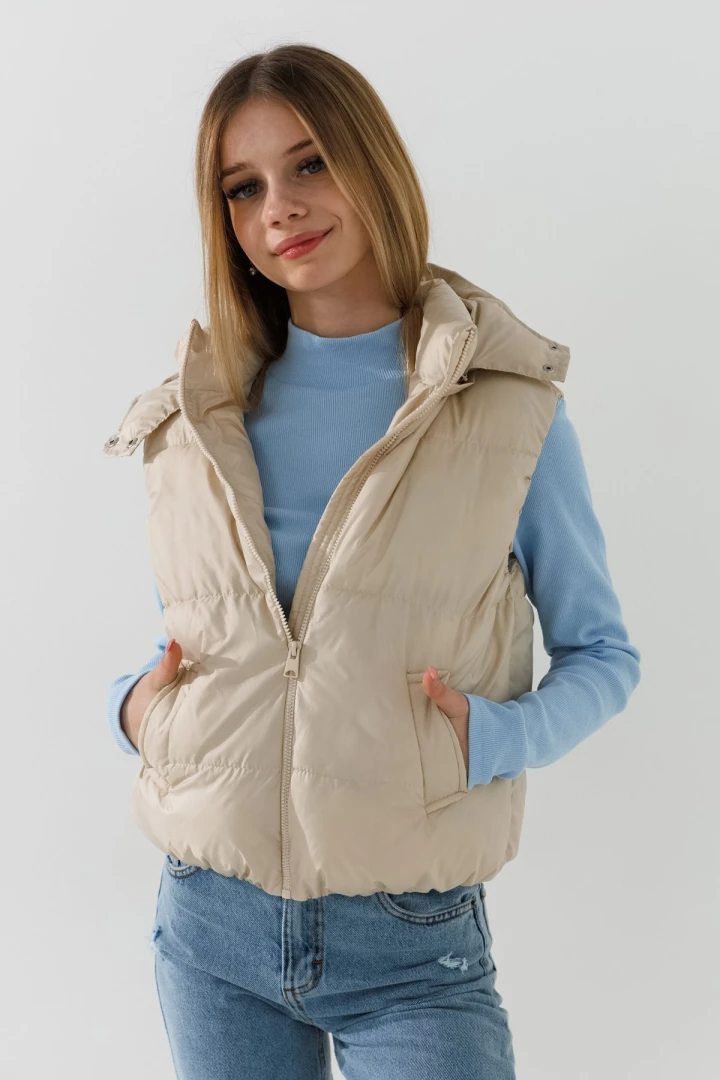 Жилет утеплений для дівчинки LAWA GBC02332 122 см Молочний shop (2000991035706)