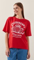 Футболка з принтом Strawberry жіноча  LAWA P-WB02392 XS Червоний shop (2000999215278)  Фото №0
