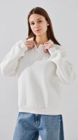 Світшот з принтом жіночий LAWA P-WT02309 2XL Молочний shop (2000999383045)  Фото №1