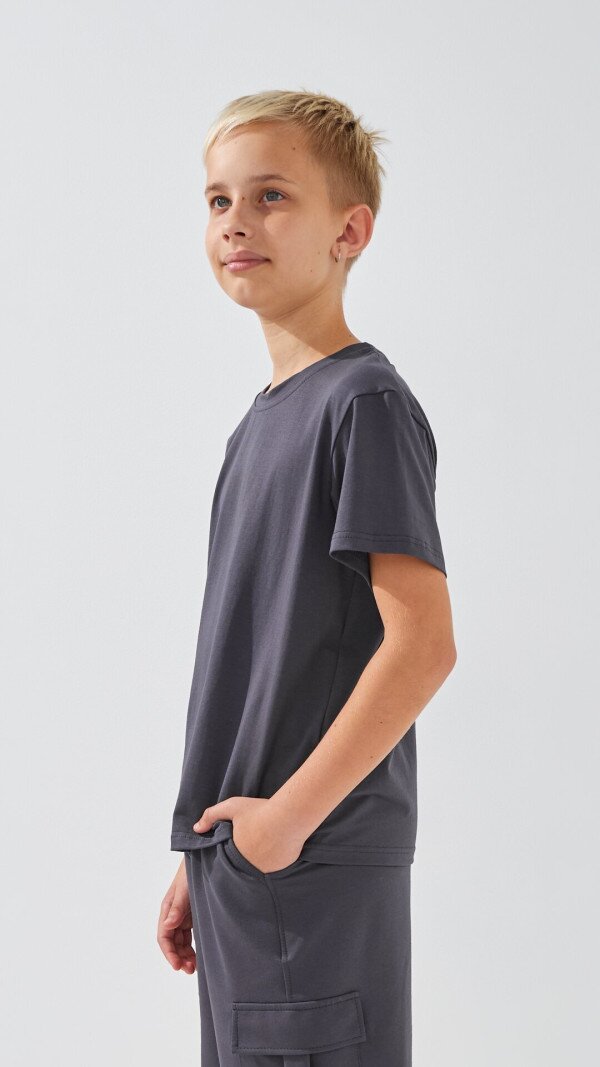 Футболка однотонна для хлопчика LAWA BBC02327 134 см Графітовий shop (2000999233043)  Фото №3