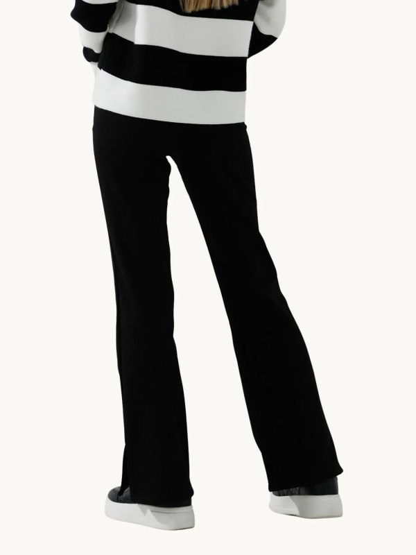 Штани кльош однотонні для дівчинки LAWA GBC02317 134 см Чорний shop (2000990848482)  Фото №3